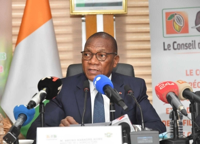 CAMPAGNE INTERMEDIAIRE 2025-2026 : LE MINISTRE DE L’AGRICULTURE, DU DEVELOPPEMENT RURAL ET DES PRODUCTIONS VIVRIERES ANNONCE LE PRIX MINIMUM GARANTI BORD CHAMP DE 1200 F CFA/KG DE CACAO